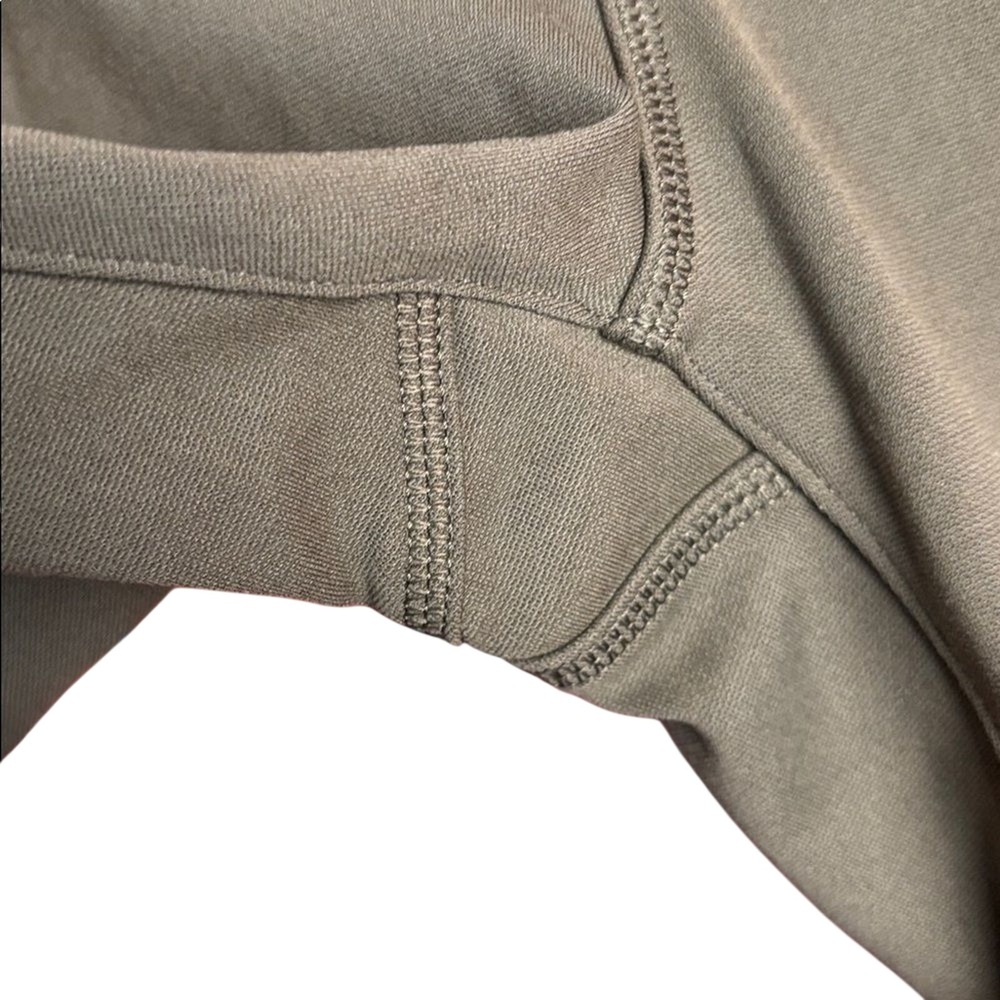 Carhartt Women's Force Fitted Lightweight Legging in Tarmac Green Medium - Picture 7 of 10